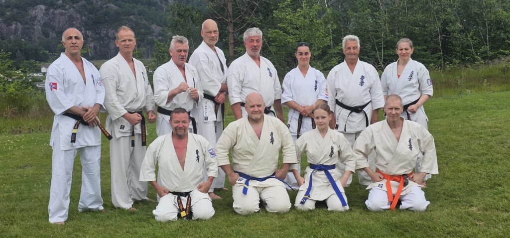 Leirin ohjaajat ja team Sisu & Shihan Kai